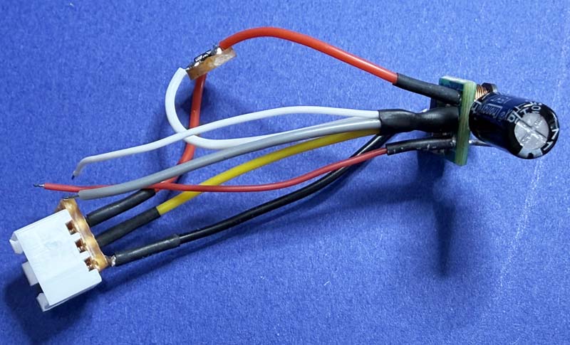 写真30: DC-DC基板へ、Pch MOSFET後の電源、GND、3.3V出力線を接続します。