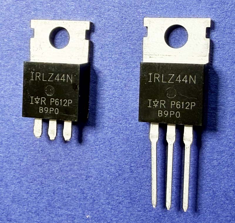 写真31: Nch MOSFETはケース内で場所を取らないよう、必要に応じて足を加工します。